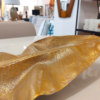 Centro de Mesa Dourado Folha - Peça Artesanal em Fibra de Vidro - Imagem 3