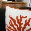Almofada Coral 50x50 com Enchimento -   Fino Acabamento - Imagem 3