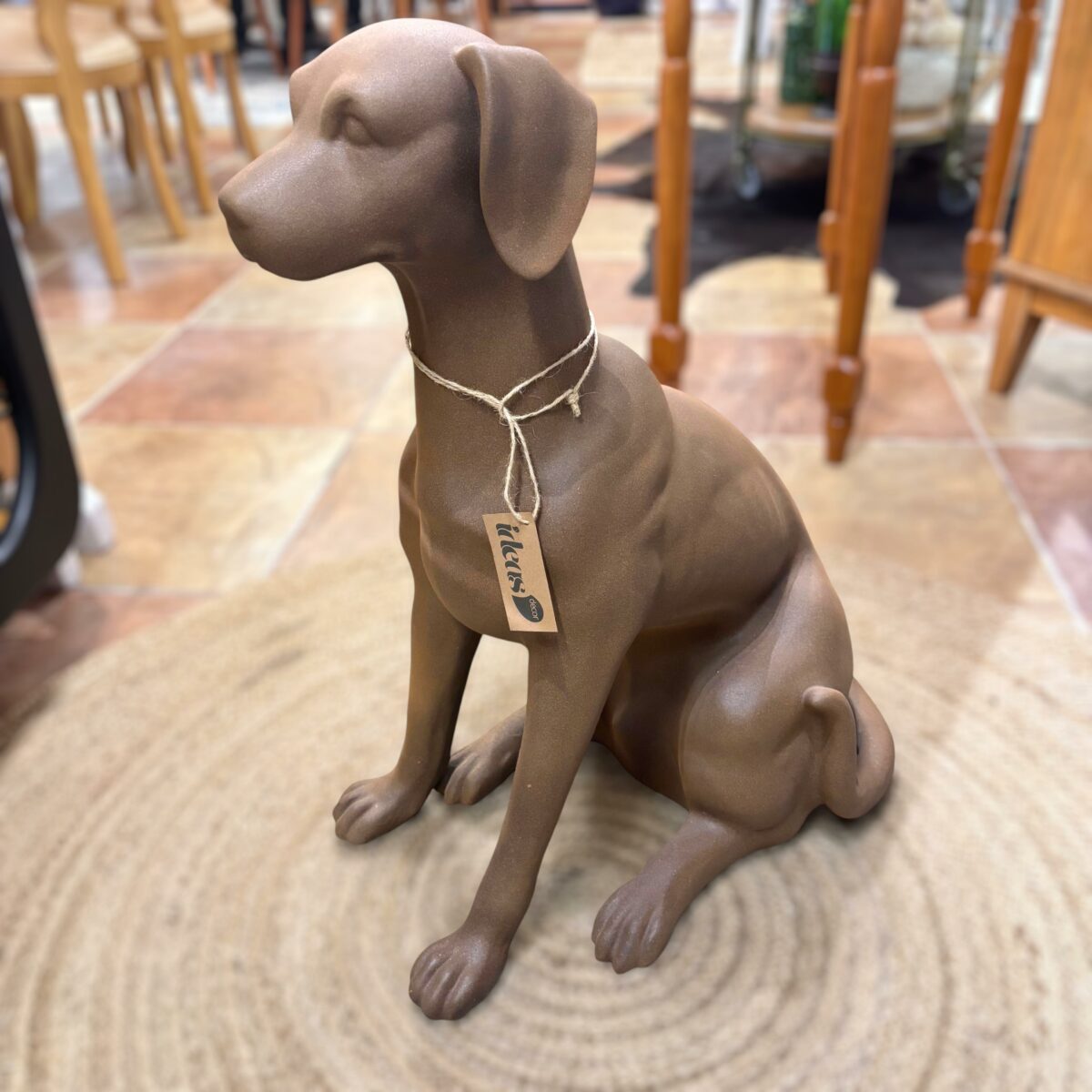 Escultura Cachorro Sentado em Resina| 60 cm de Altura - Imagem 6