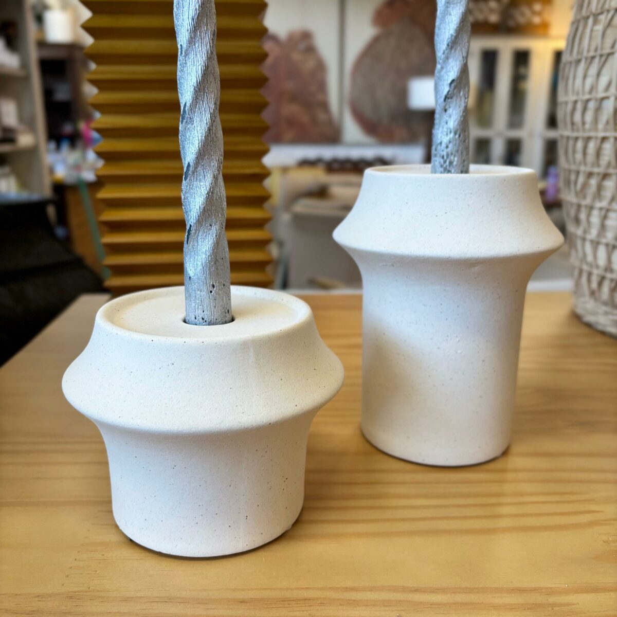 Porta-Velas em Cerâmica Off-White – Conjunto com 2 Peças - Imagem 4