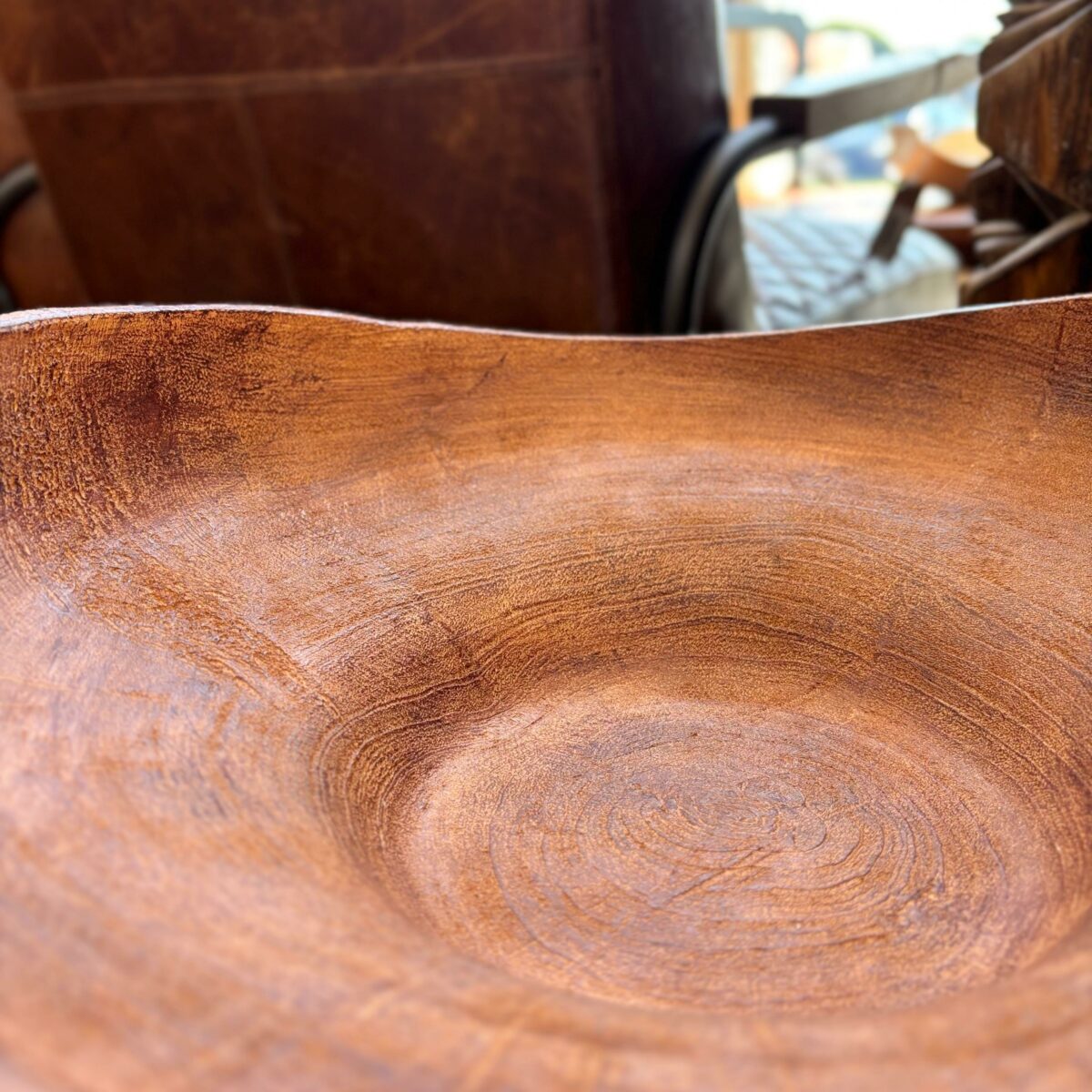 Centro de Mesa Decorativo em Poliresina Marrom - Image 3