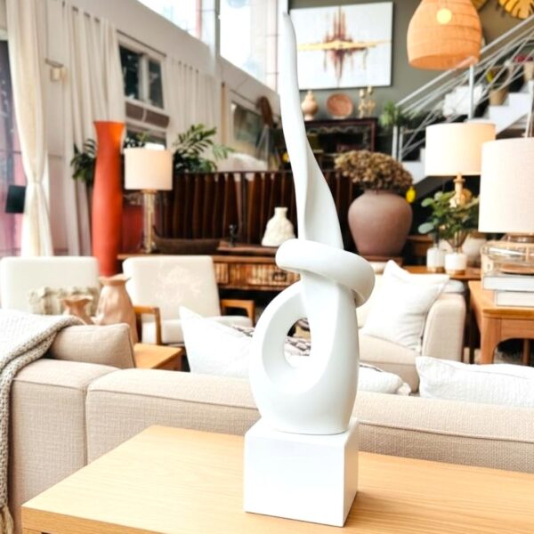 Escultura Branca Abstrata - 64 cm de Altura