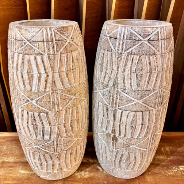 Vaso Branco em Madeira Rústica - Importado de Bali